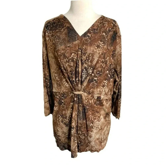 Cold Water 2X Plus-size brown & tans lace print‎ V-neck ruched waist top - Picture 1 of 8